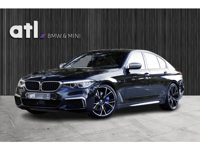 BMW 5 Serie M550i xDrive Executive 2018 Benzine