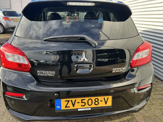 Mitsubishi Space Star 1.0 Active 2019 Benzine 6