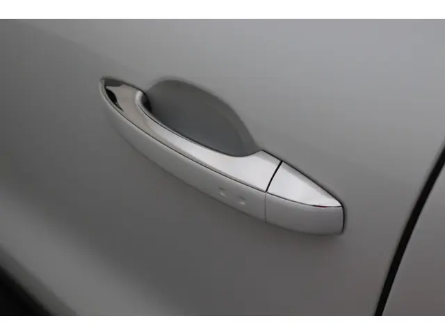 Renault Espace 1.8 TCe Limousin 7p. 2018 Benzine 33