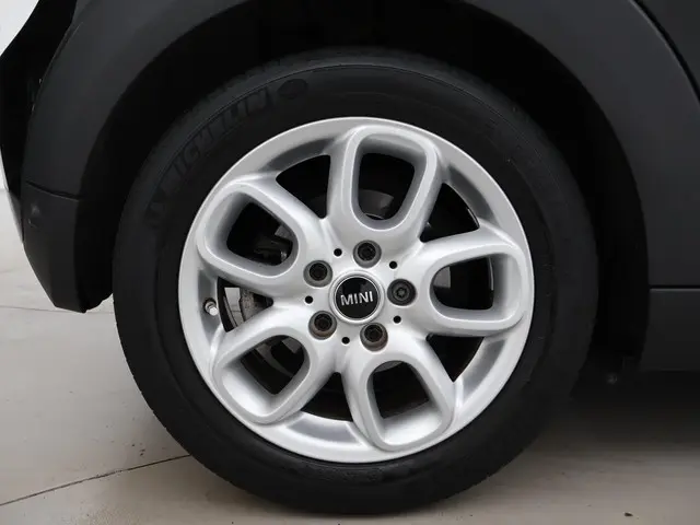 MINI Cooper MINI 1.5 136PK AUT. PEPPER 2018 Benzine 9
