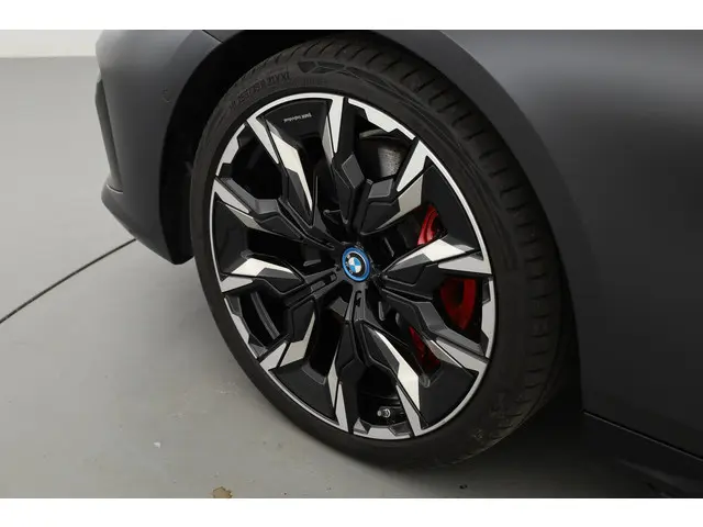BMW i5 M60 xDrive 84 kWh M Sport 2024 Elektrisch 42
