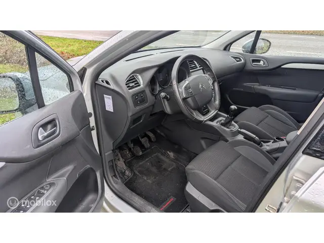 Citroën C4 1.4 VTi Collection 2013 Benzine 9