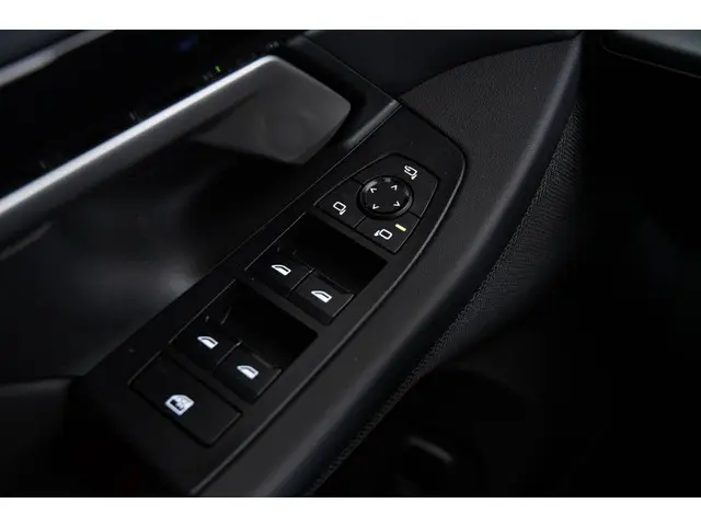 BMW 5 Serie 530e 2025 Hybride Benzine 34