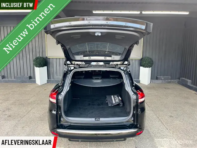 Renault Clio Estate 0.9 TCe Limited 2018 Benzine 28