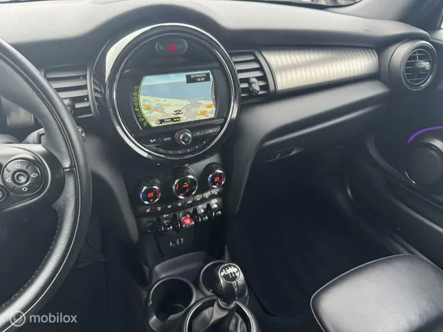 MINI Cooper Cabrio 1.5 Chili Business 2017 Benzine 14