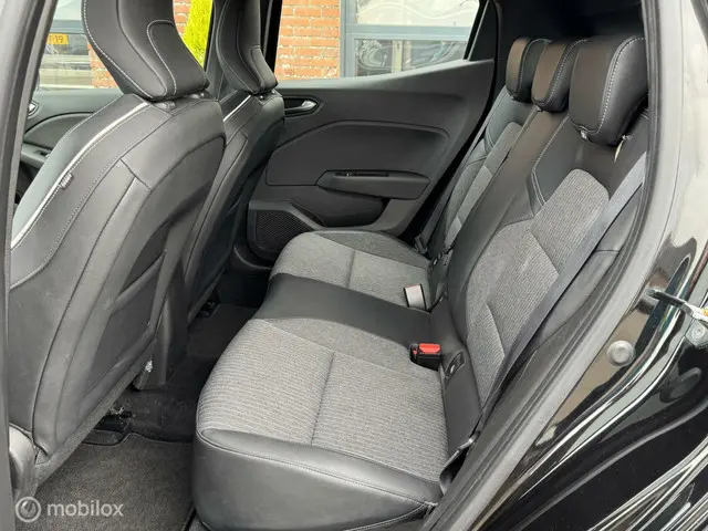 Renault Clio 1.3 TCe Intens automaat 2020 Benzine 15