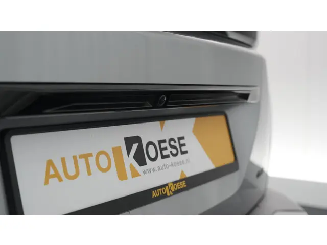Peugeot 2008 PureTech 130 EAT8 GT 2024 Benzine 26
