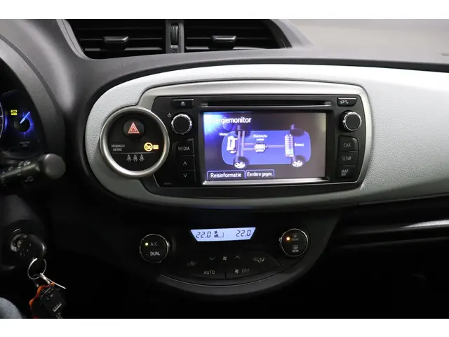 Toyota Yaris 1.5 Hybrid Aspiration, 2014 Hybride Benzine 5