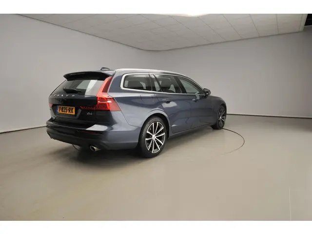 Volvo V60 2.0 B4 MHEV diesel R-Design 2021 Diesel 2