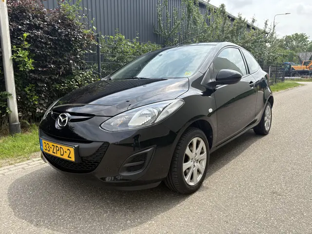 Mazda 2