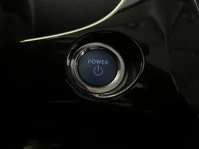 Toyota Prius 1.8 Dynamic 2019 Hybride Benzine 31