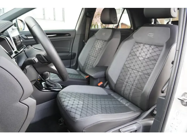 Volkswagen T-Roc 1.5 TSI R-Line Edition 2024 Benzine 4
