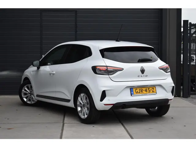 Renault Clio TCe 90 GPF evolution 2024 Benzine 8