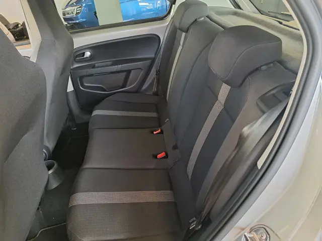 Volkswagen up! 1.0 BMT high up! 2018 Benzine 8