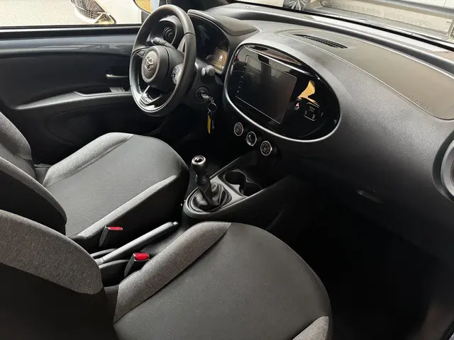 Toyota Aygo X 1.0 VVT-i MT Play 2024 Benzine 13