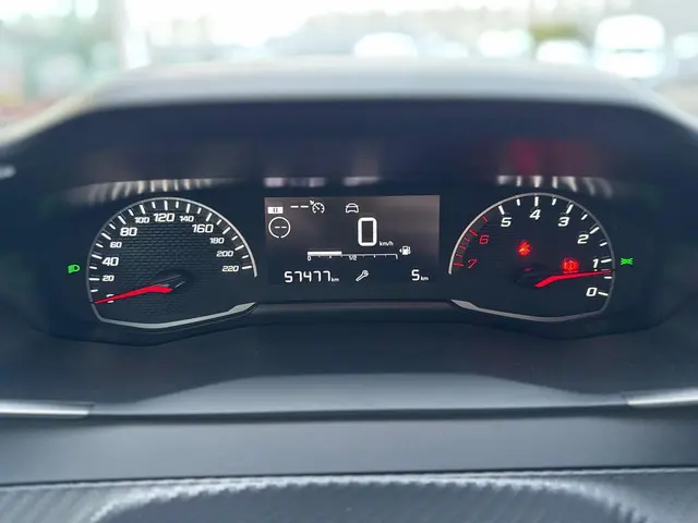 Peugeot 208 1.2 PureTech Active 2022 Benzine 8