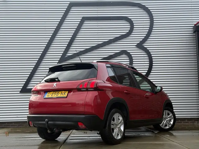 Peugeot 2008 1.2 PureTech Signature 2019 Benzine 3