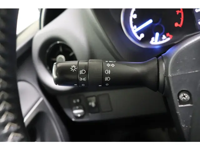 Toyota Yaris 1.5 VVT-i Design Sport, 2018 Benzine 17