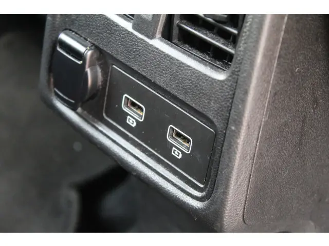 Renault Captur 1.0 TCe 100 Intens//Ecc//Navi!! 2020 Benzine 27