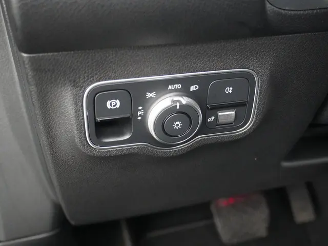 Mercedes-Benz EQB 250 Luxury Line 67 kWh 2023 Elektrisch 18
