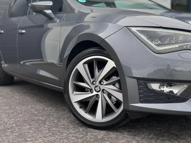 SEAT Leon 1.4 EcoTSI FR CarPlay|Stoelverw|Navi 2016 Benzine 6