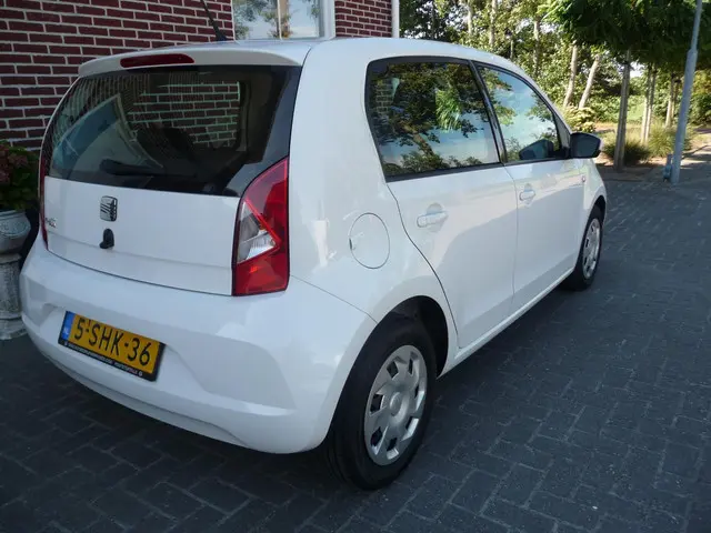 SEAT Mii 1.0 Style 2013 Benzine 8