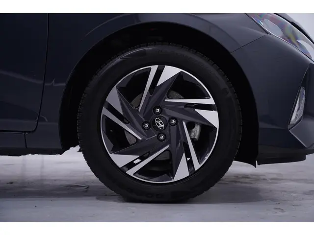 Hyundai i20 1.0 T-GDI Trend Mild Hybrid 2023 Benzine 18