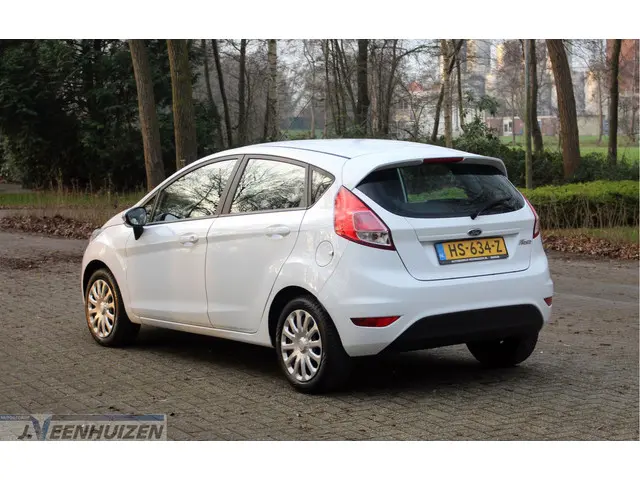 Ford Fiesta 1.0 Style 2015 Benzine 2