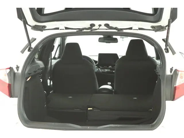 Toyota C-HR 1.8 Hybrid Dynamic 2019 Hybride Benzine 26