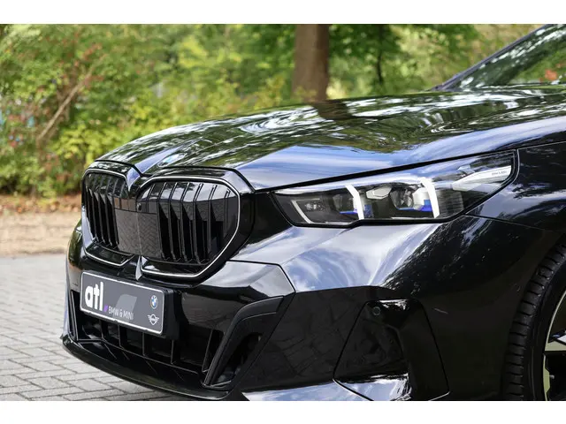 BMW 5 Serie Touring 540d xDrive 2024 Diesel 16