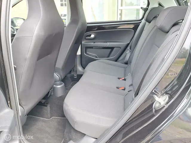 Volkswagen up! 1.0 BMT move up! 2019 Benzine 10