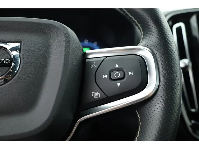Volvo XC40 Recharge P8 AWD R-Design 2020 Elektrisch 16