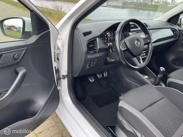 Škoda Fabia 1.2 TSI First Edition Style 2015 Benzine 6