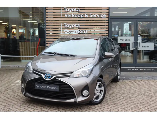 Toyota Yaris 1.5 Hybrid Trend 2017 Hybride Benzine 2