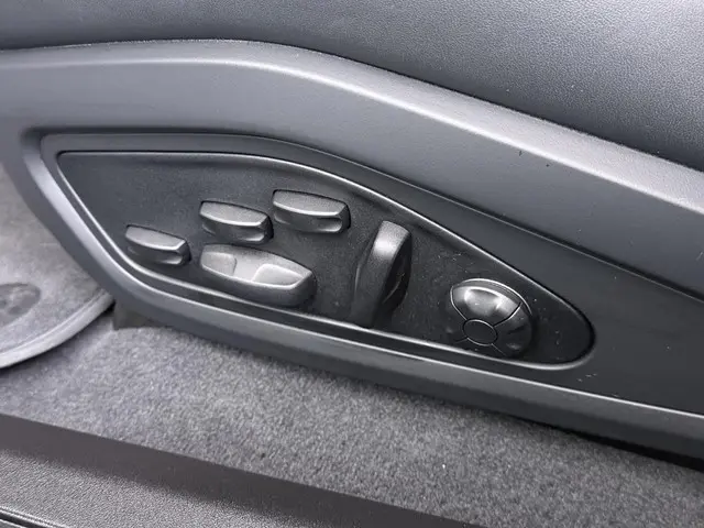 Porsche Taycan Performance 84 kWh 2024 Elektrisch 21