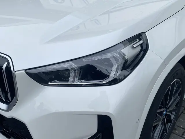 BMW X1 xDrive25e 2024 Hybride Benzine 18