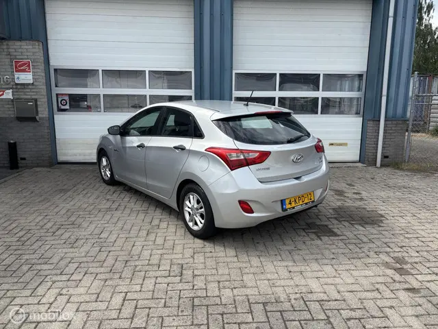 Hyundai i30 1.6 GDI Business Edition 2013 Benzine 3