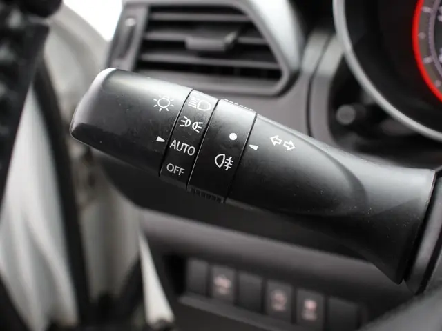 Suzuki Swift 1.2 Hybrid Club 2021 Benzine 16