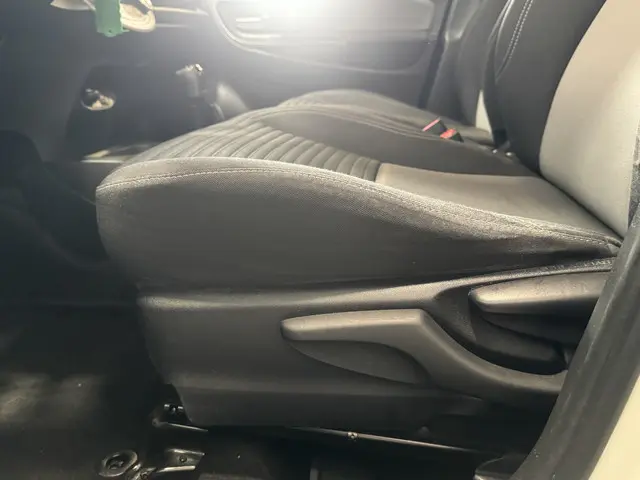 Toyota Yaris 1.5 Hybrid Aspiration 2017 Hybride Benzine 9