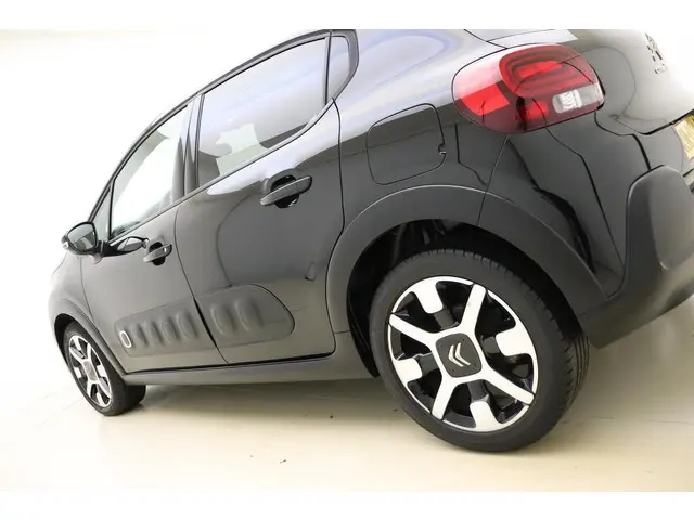 Citroën C3 1.2 PureTech 110pk S&S Shine 2018 Benzine 16