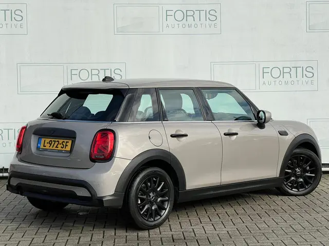 MINI Cooper 1.5 Business Edition 2021 Benzine 3