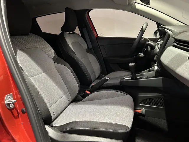 Mitsubishi Colt 1.0T MT Intense 2024 Benzine 27