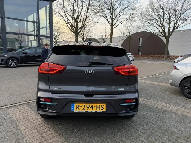 Kia e-Niro DynamicLine 64 kWh 2020 Elektrisch 4