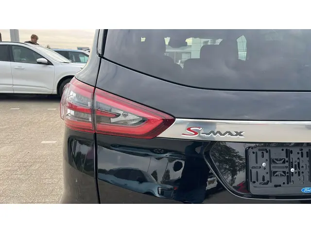 Ford S-Max 2.5 FHEV Titanium 7P 2022 Hybride Benzine 7