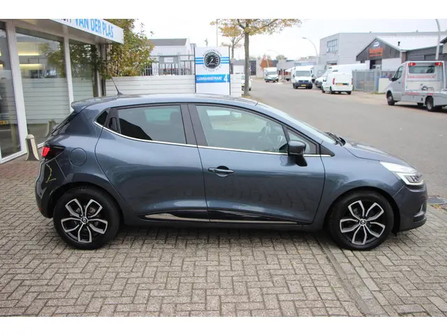 Renault Clio 1.2 TCe Intens 2016 Benzine 24