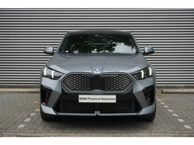 BMW iX2 eDrive20 2025 Elektrisch 3
