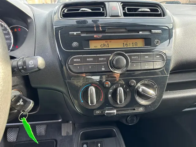 Mitsubishi Space Star 1.0 Cool+ 2021 Benzine 10