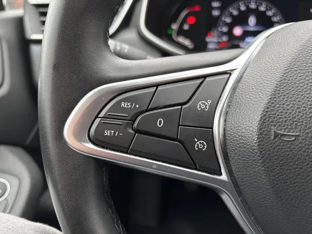 Renault Clio 1.0 TCe Intens 2021 Benzine 23