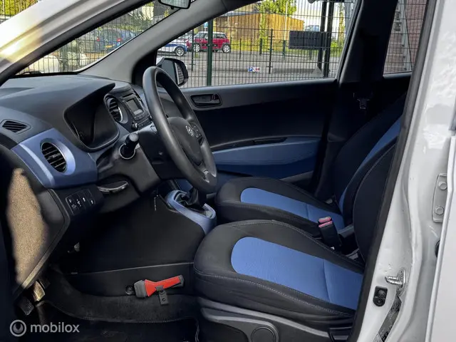 Hyundai i10 1.0i i-Motion 2015 Benzine 10