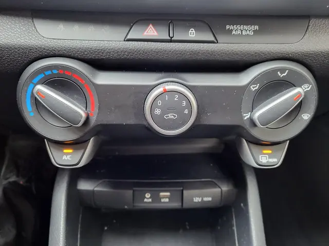 Kia Stonic 1.0 T-GDi DynamicLine 2019 Benzine 10